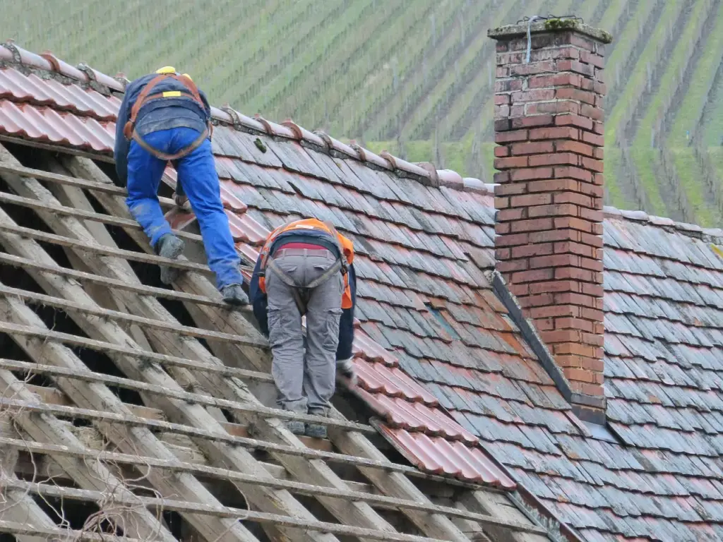 ROOFING REPAIR SERVICE